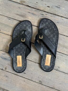 Louis Vuitton Black Monogram Leather Cross-Strap Flip Flop Sandals